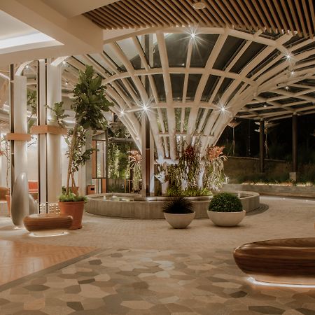 The Botanica Sanctuary Ξενοδοχείο Puncak Εξωτερικό φωτογραφία The lobby of the hotel