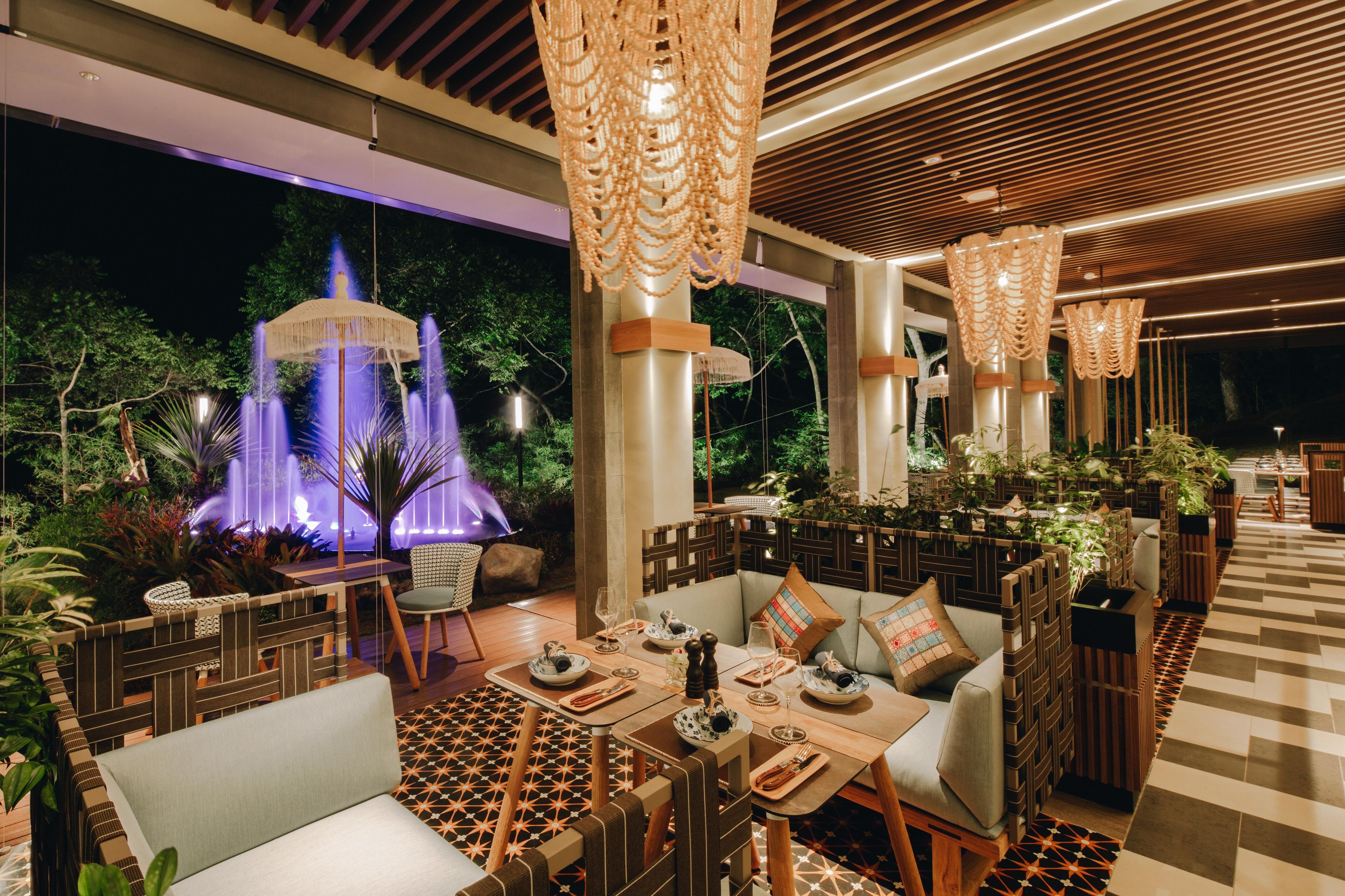 The Botanica Sanctuary Ξενοδοχείο Puncak Εξωτερικό φωτογραφία The restaurant at the hotel